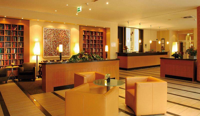 Plaza Premium Köln